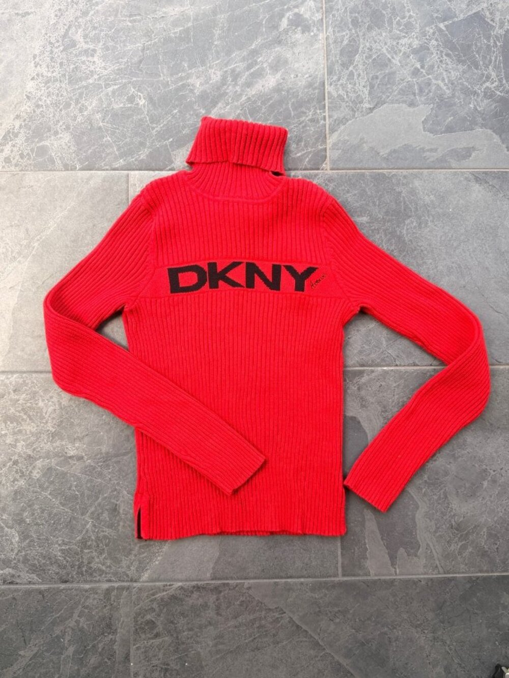 DKNY red turtleneck vintage Y2K millenial 2000's streetwear XS / S